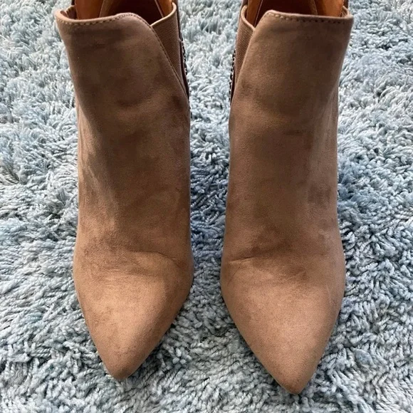 Report Booties - Picture 2 of 7